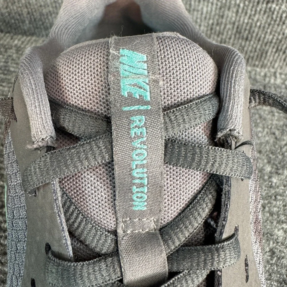 Nike Revolution 5 Womens Running Shoes Grey Teal Pink BQ3204-013 Sz 6.5
